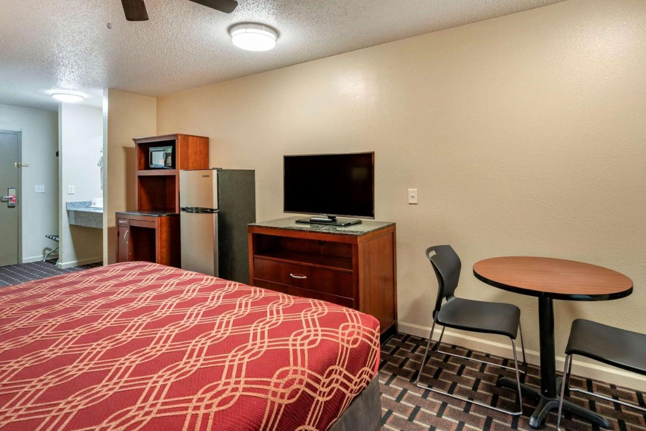 Econo Lodge Inn & Suites Granite City Ngoại thất bức ảnh
