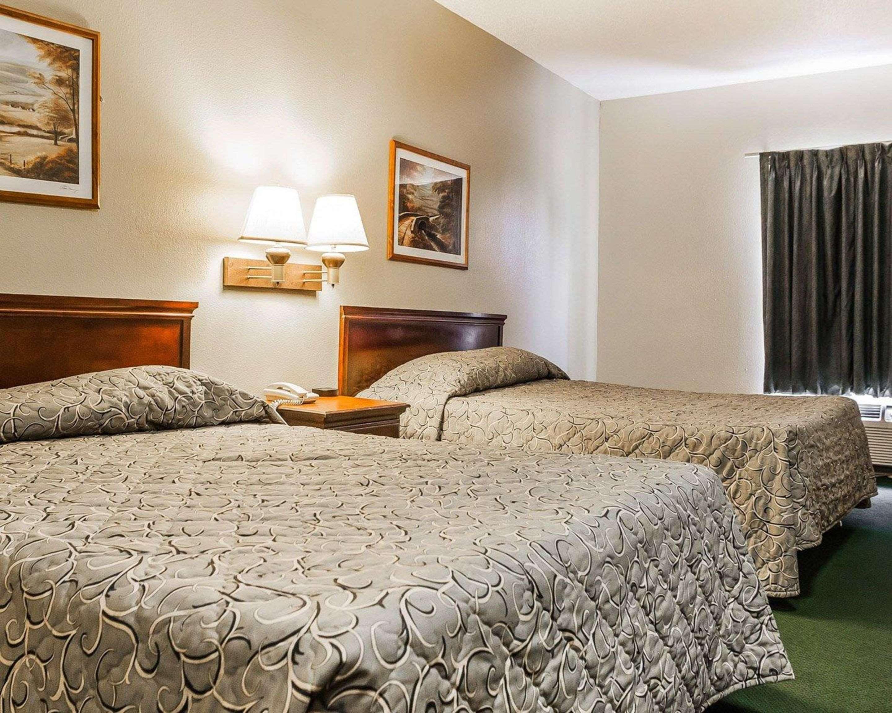 Econo Lodge Inn & Suites Granite City Ngoại thất bức ảnh