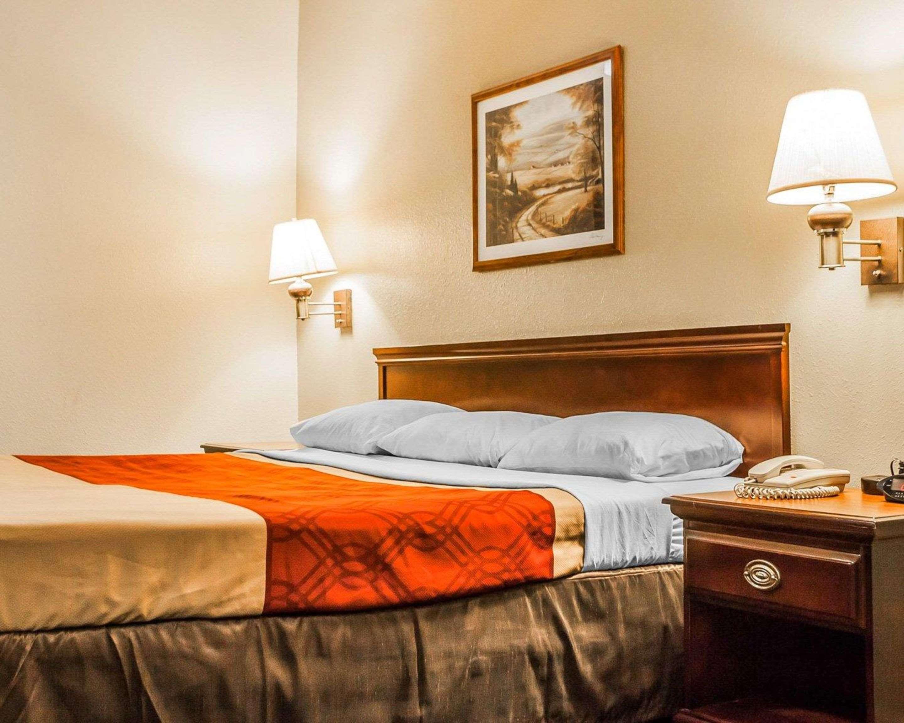 Econo Lodge Inn & Suites Granite City Ngoại thất bức ảnh
