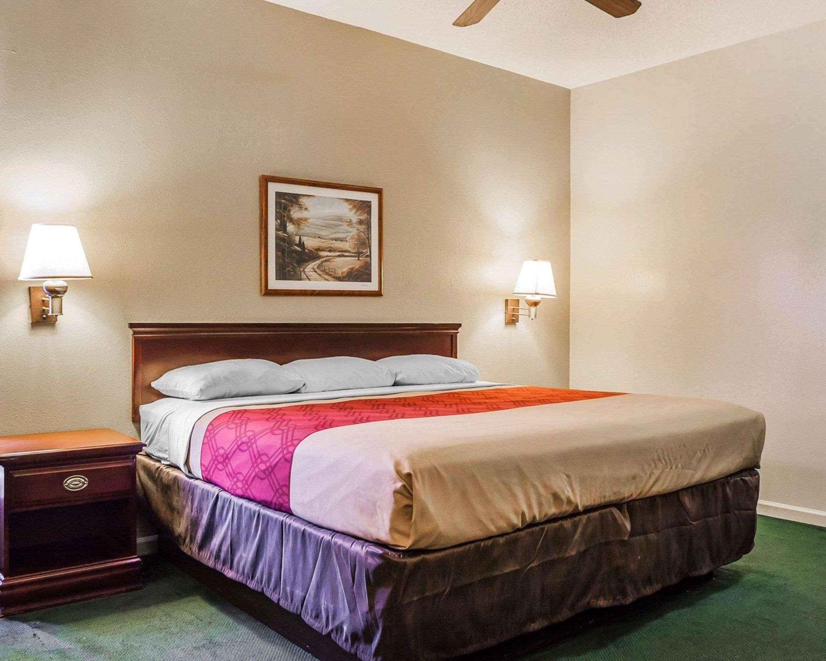 Econo Lodge Inn & Suites Granite City Ngoại thất bức ảnh
