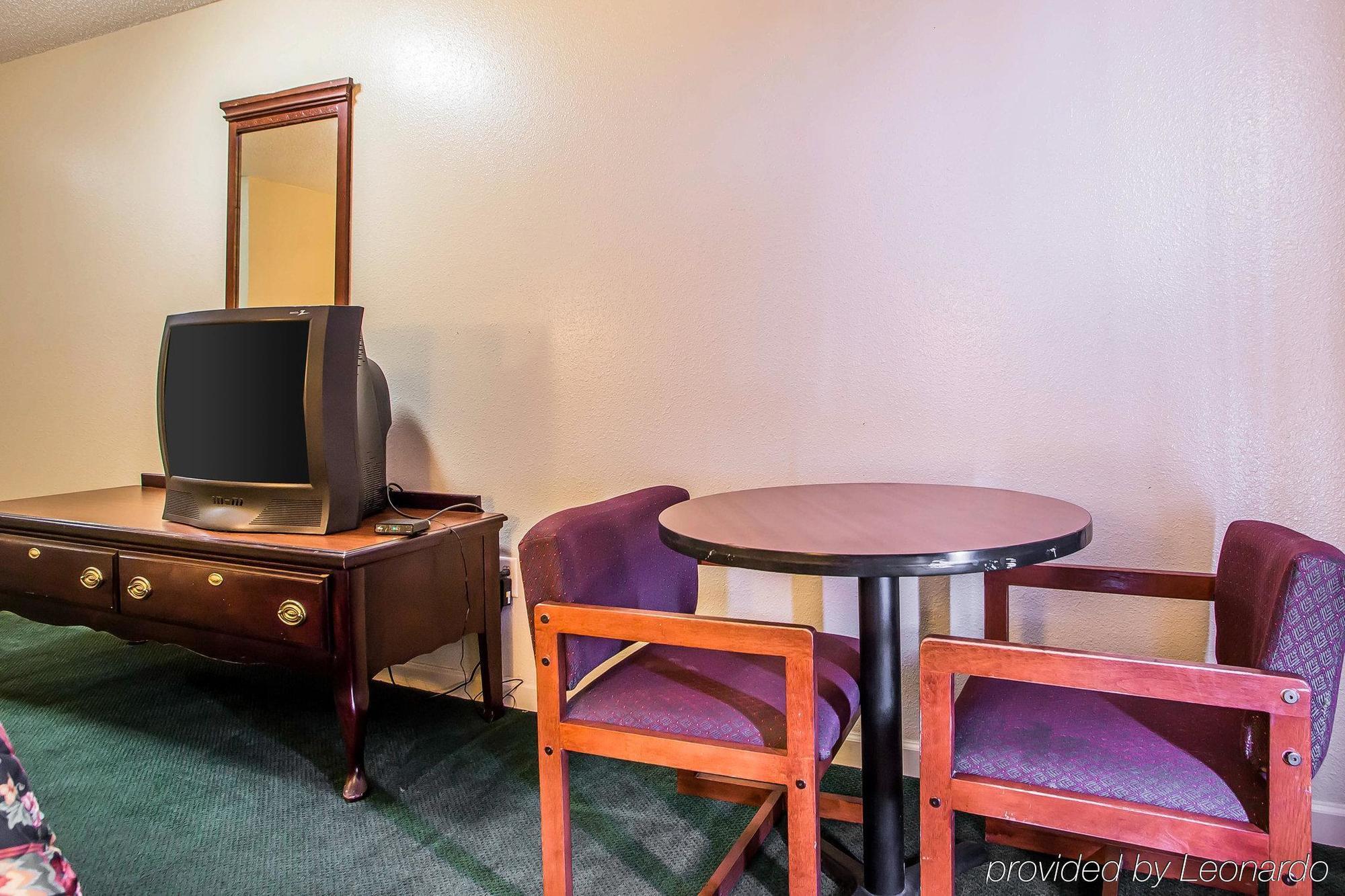 Econo Lodge Inn & Suites Granite City Ngoại thất bức ảnh