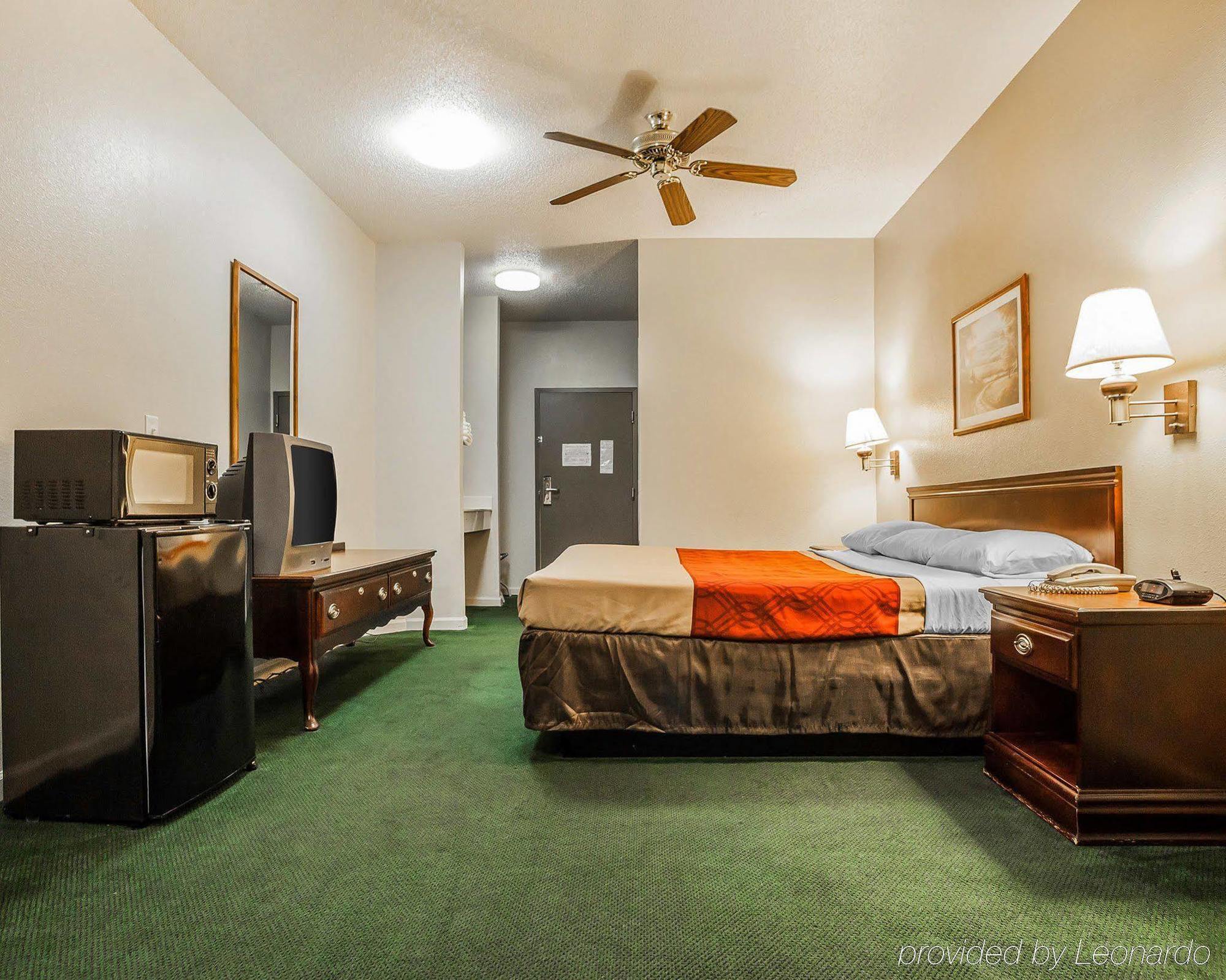Econo Lodge Inn & Suites Granite City Ngoại thất bức ảnh